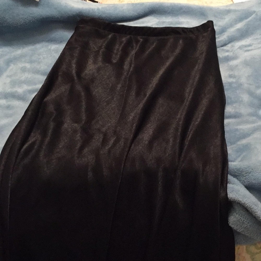 Black midi skirt